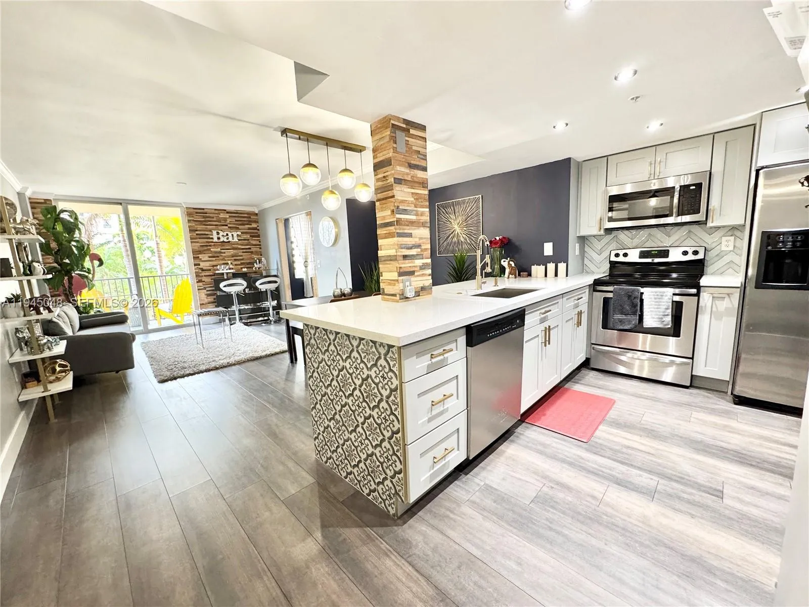 2 bedroom 1 bath for sale at 520 SE 5th Ave # 2213, Fort Lauderdale FL 33301