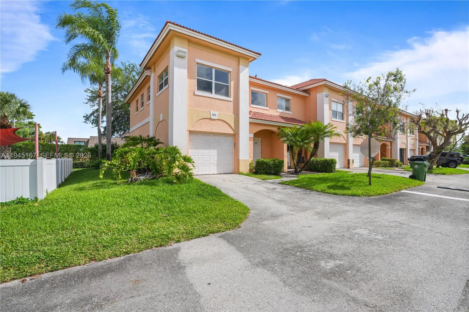 3 bedroom 2 bath for sale at 501 Talia Circle, Palm Springs FL 33461