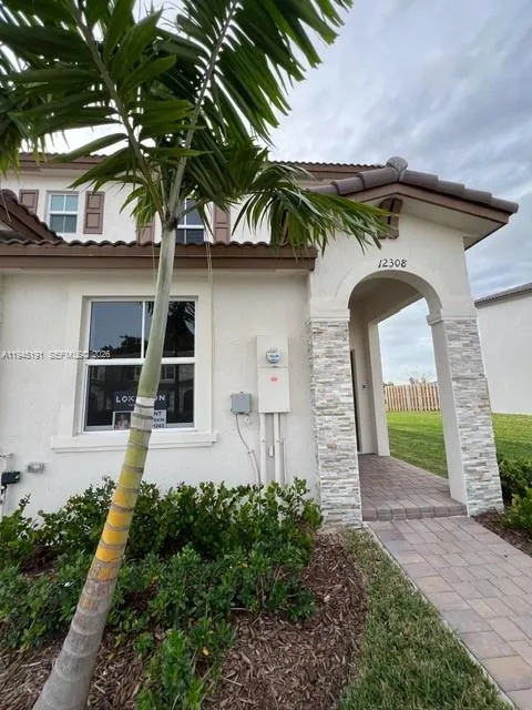 12308 NW 23 CT # 12308, Miami FL 33167