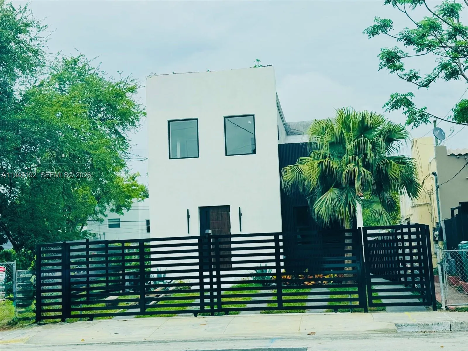 for sale at 905 SW 13th Ct, Miami FL 33135