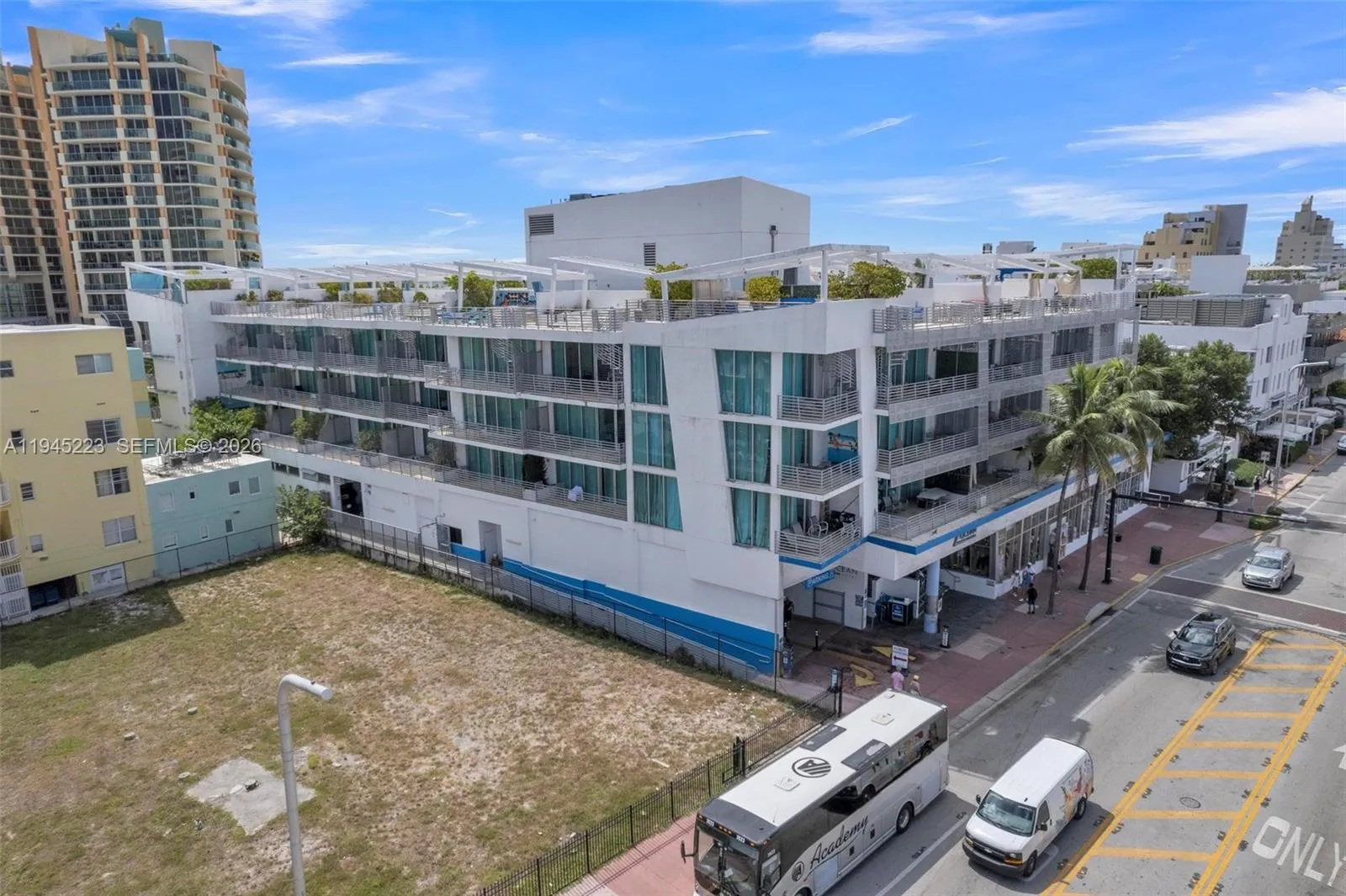 1 bath for sale at 1437 Collins Ave, Miami Beach FL 33139