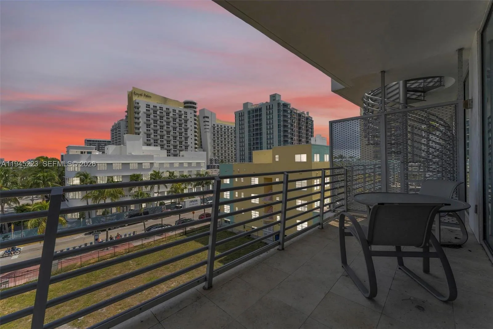 1437 Collins Ave, Miami Beach FL 33139