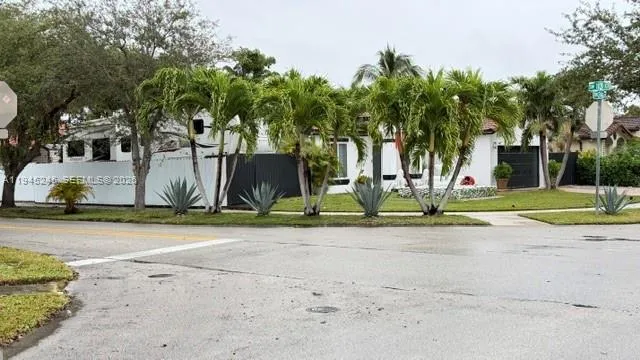 3 bedroom 2 bath for sale at 11321 SW 246th St, Homestead FL 33032