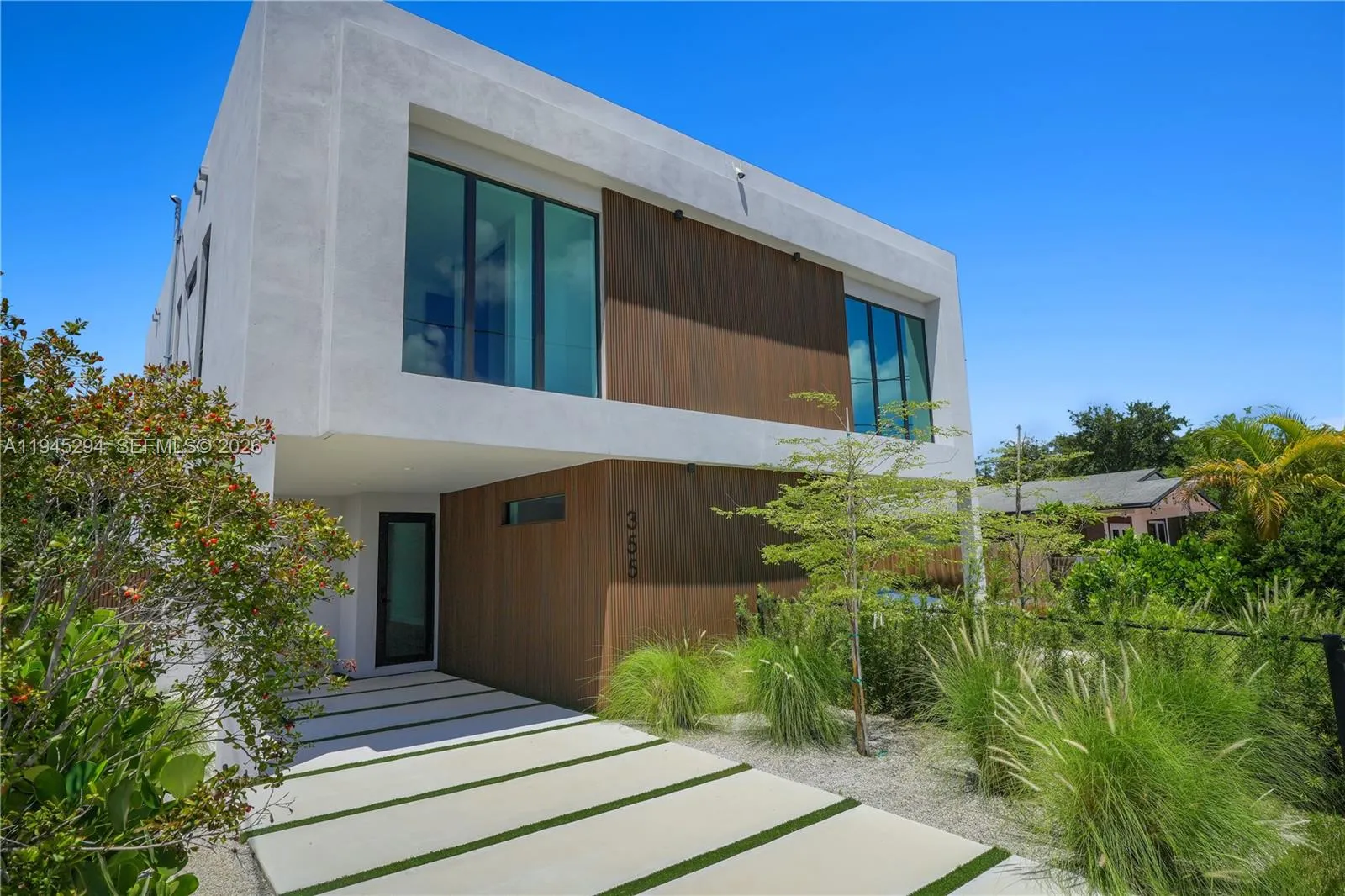 3 bedroom 2 bath for sale at 355 NW 50th St, Miami FL 33127