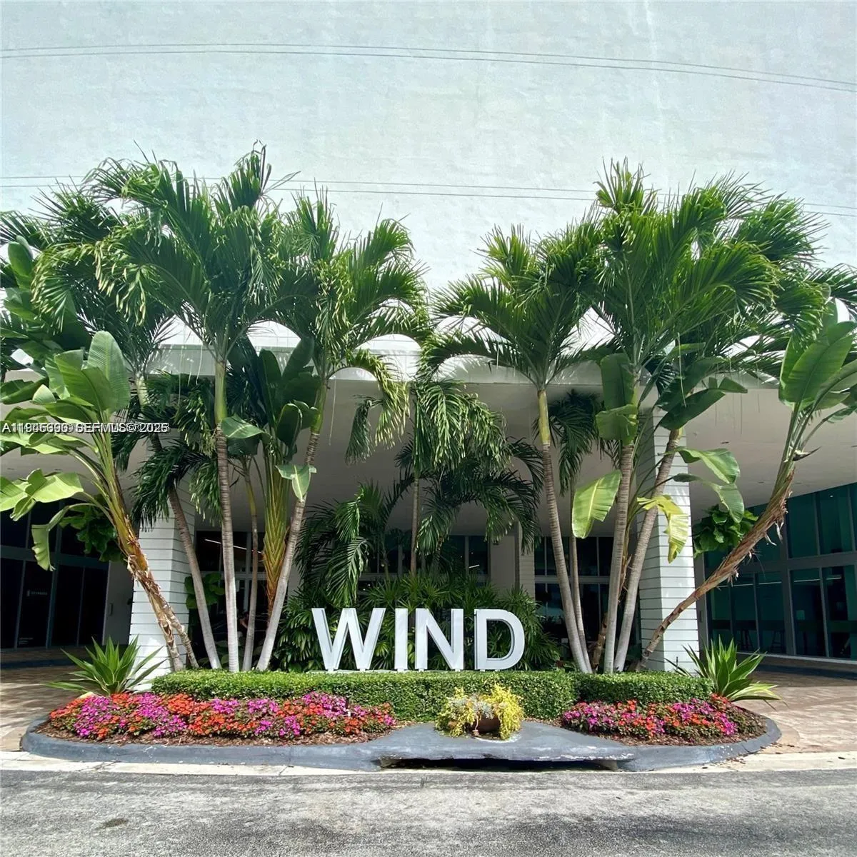 2 bedroom 2 bath for sale at 350 S Miami Ave # 1905, Miami FL 33130