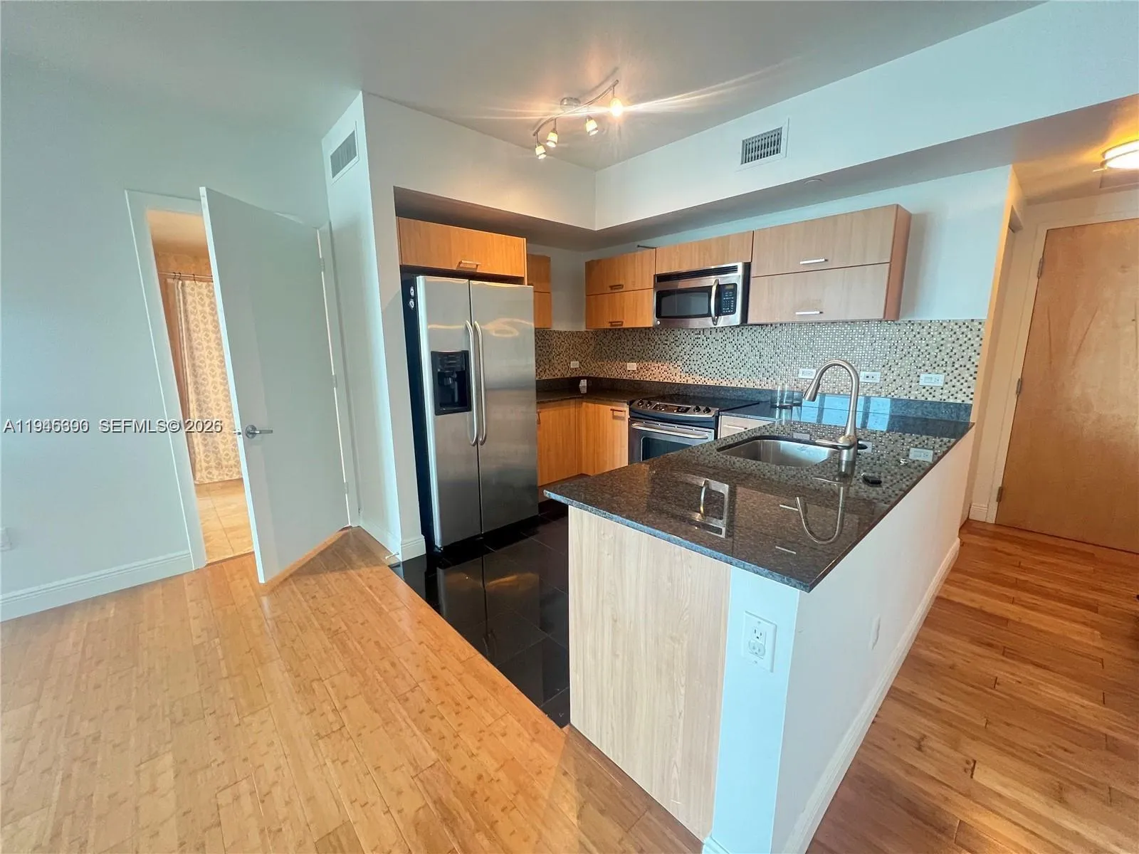 350 S Miami Ave # 1905, Miami FL 33130