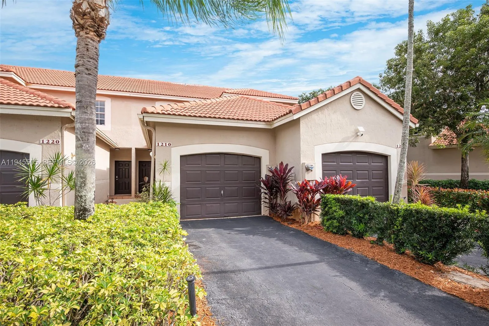 1210 Sorrento Dr, Weston FL 33326