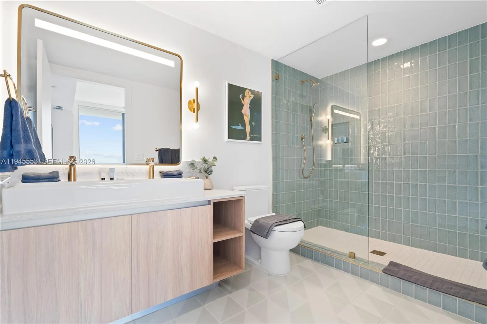 159 NE 6th St # 2415, Miami FL 33132