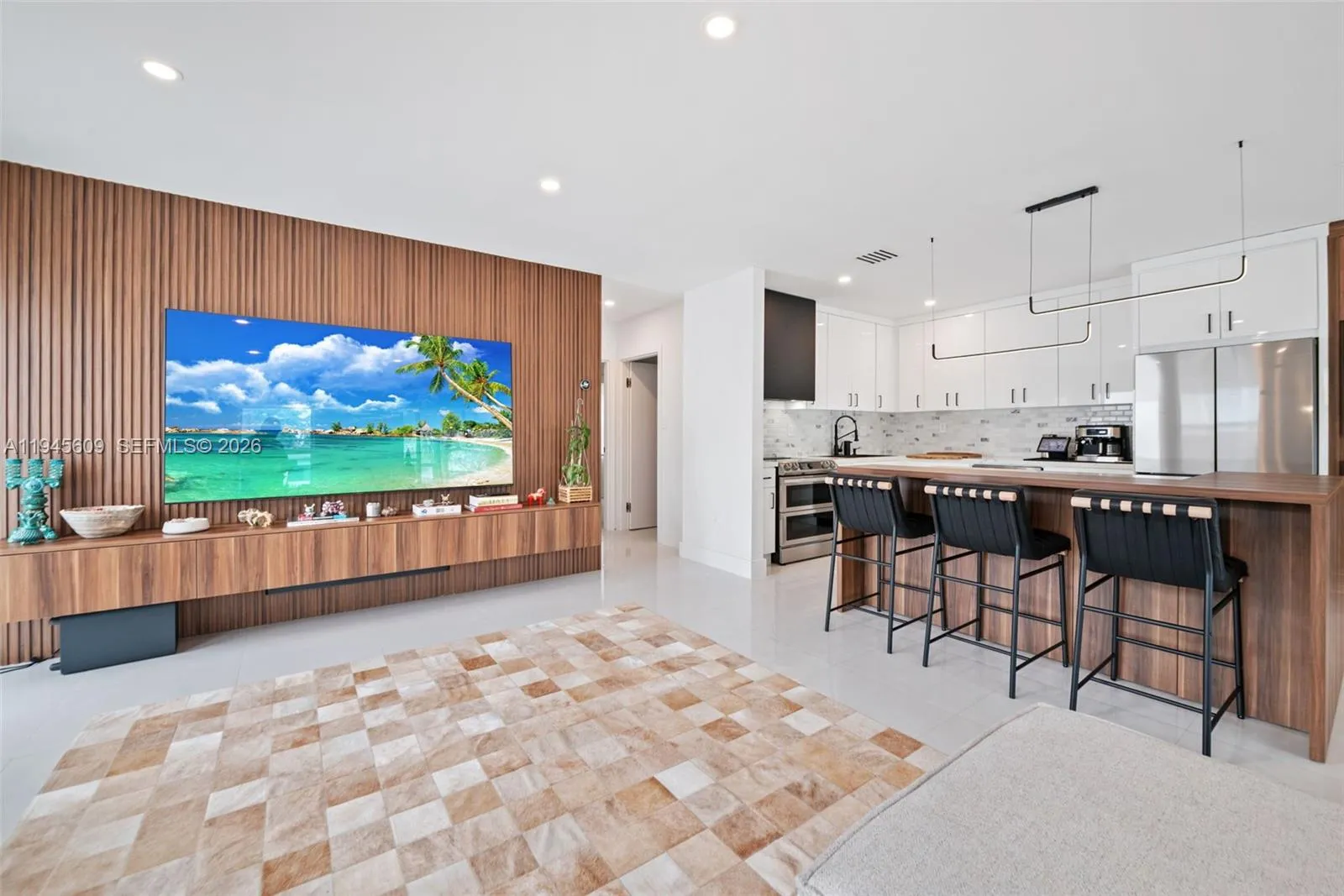 2180 SW 20th St, Miami FL 33145