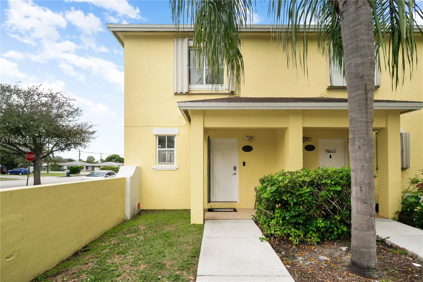 2 bedroom 2 bath for sale at 19620 SW 103rd Ct # 1, Cutler Bay FL 33157