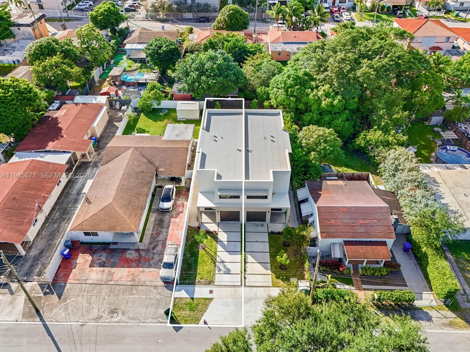 740 NW 24th Ct, Miami FL 33125