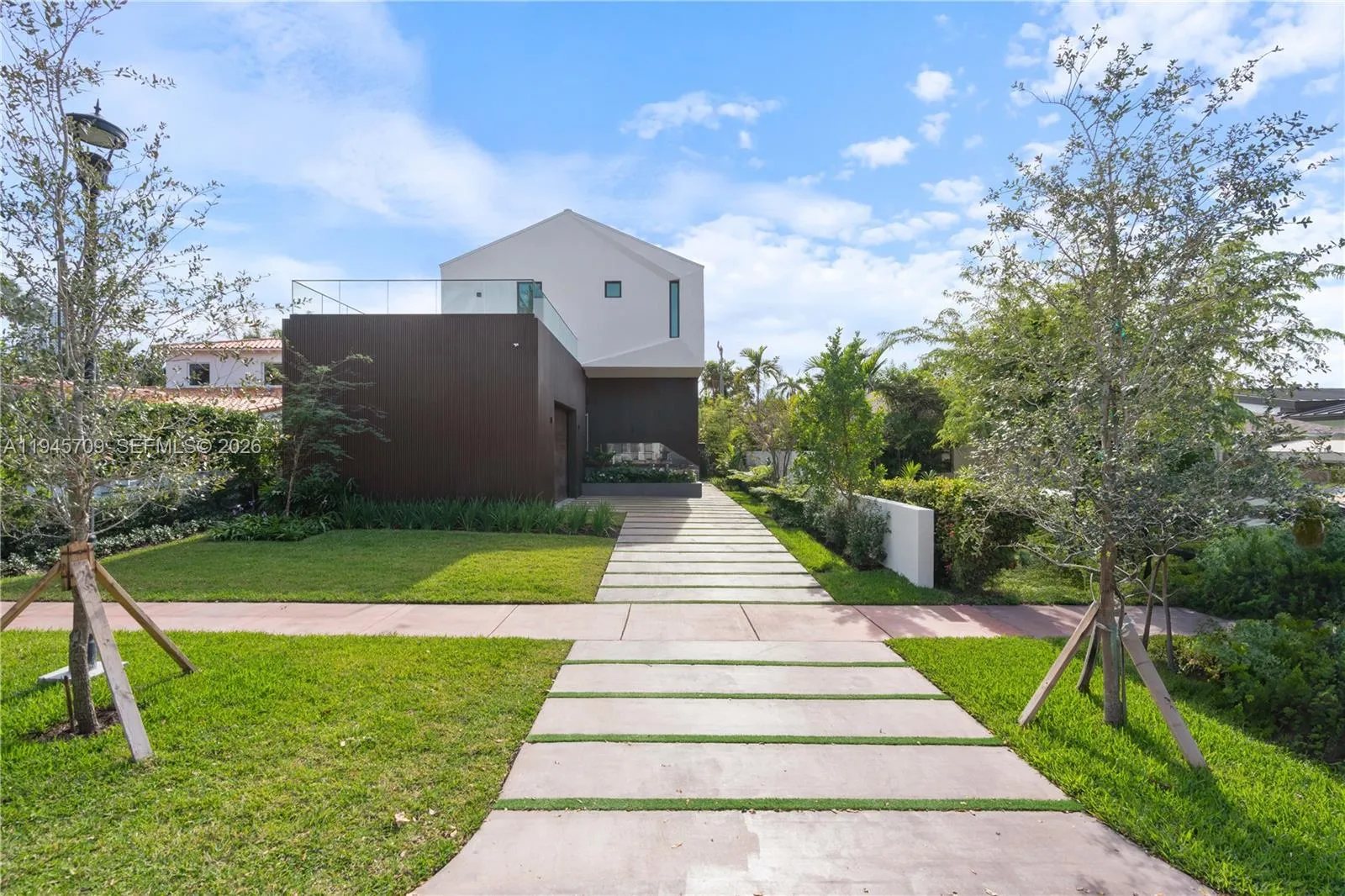 4 bedroom 4 bath for sale at 536 W 51st St, Miami Beach FL 33140
