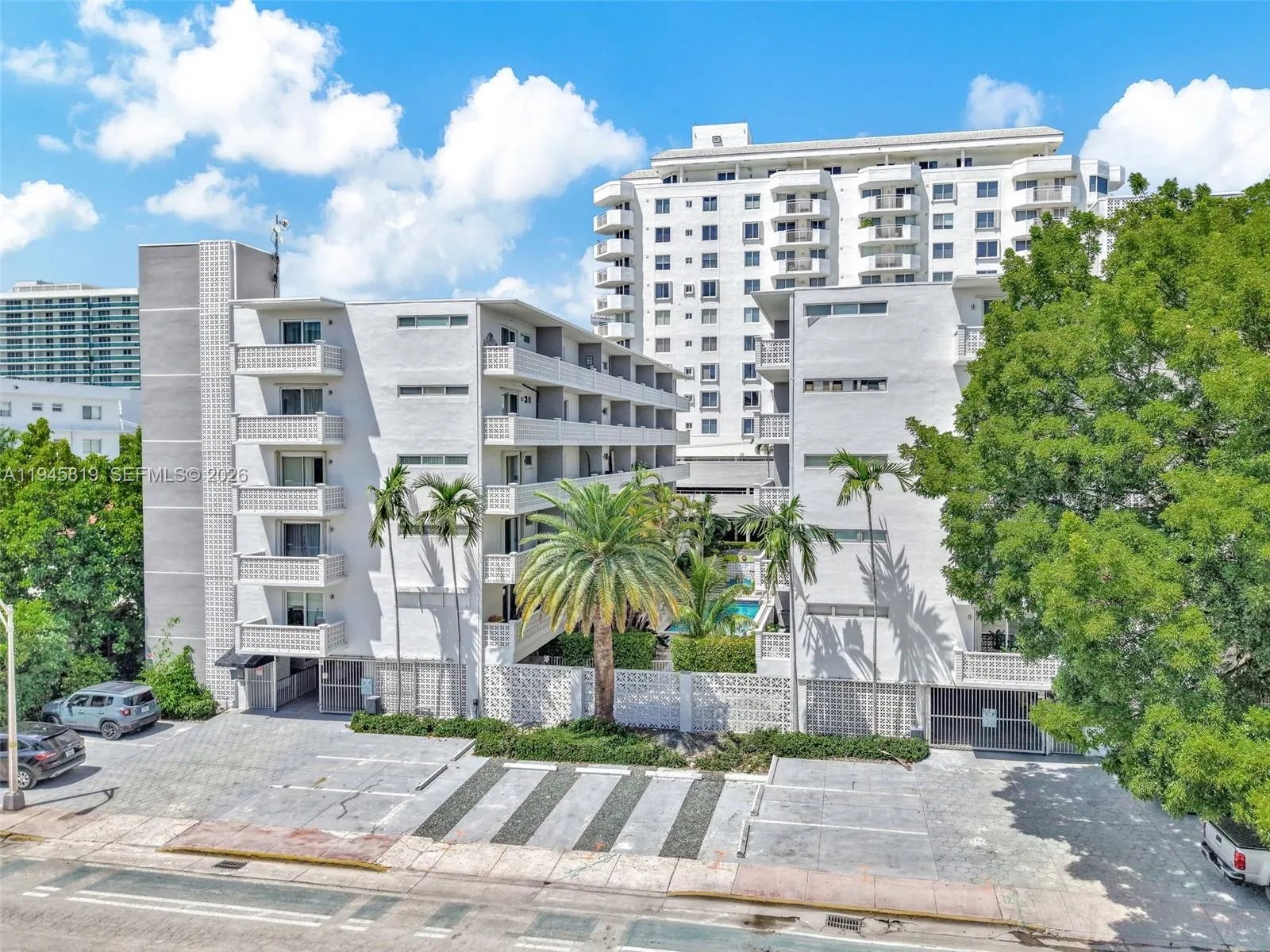 1 bedroom 1 bath for sale at 1620 West Ave # 603, Miami Beach FL 33139