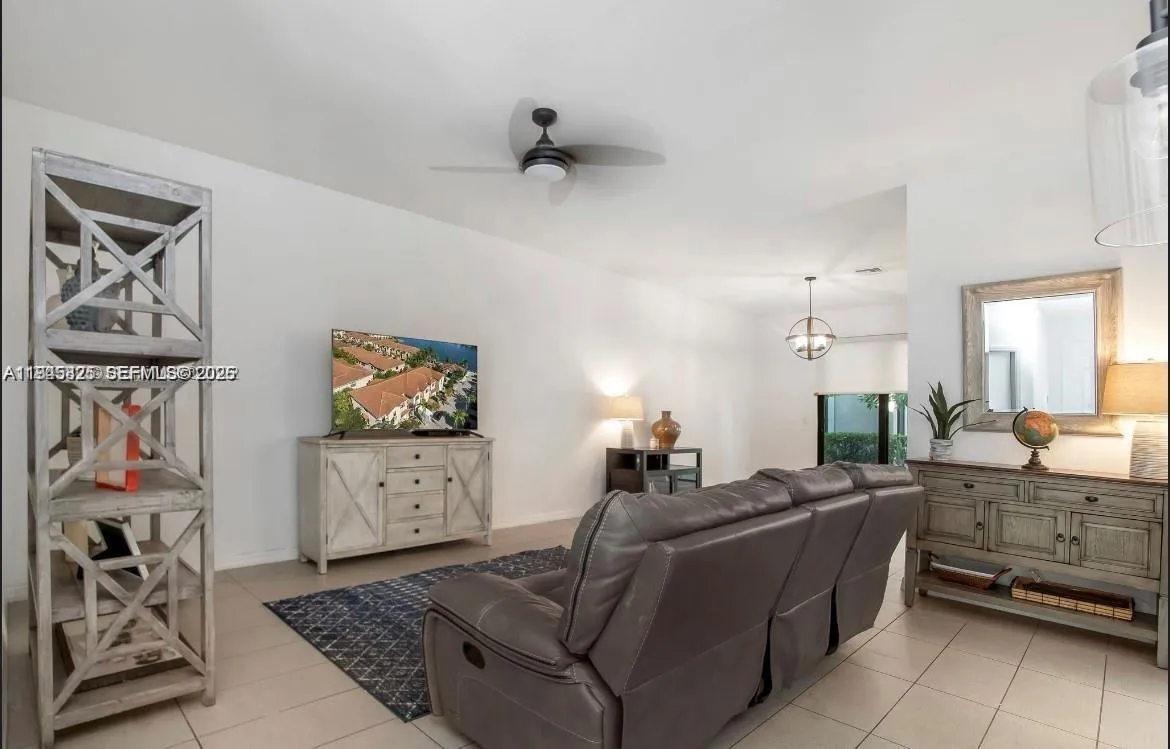 3327 NW 10th Ave, Pompano Beach FL 33064