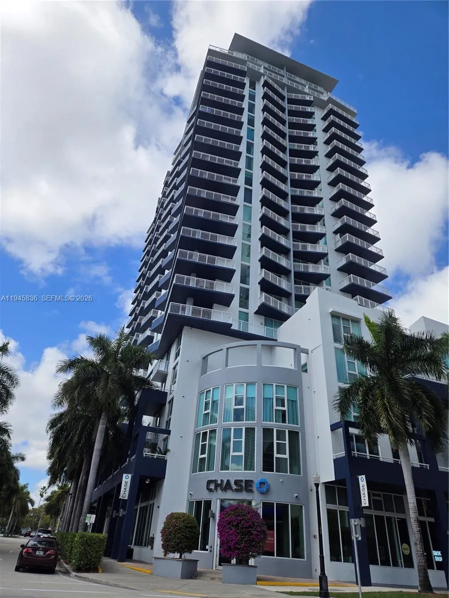 2 bedroom 2 bath for sale at 275 NE 18th St # 503, Miami FL 33132