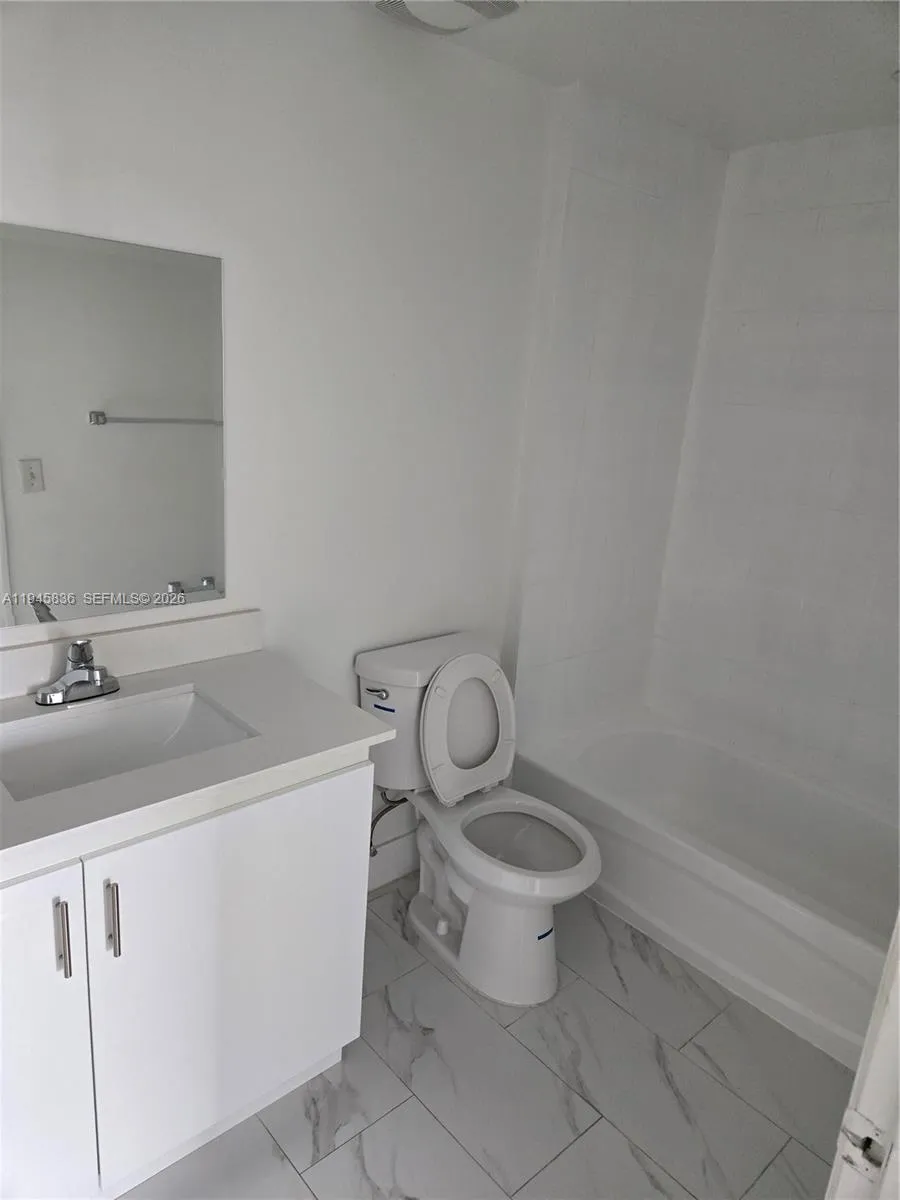 275 NE 18th St # 503, Miami FL 33132