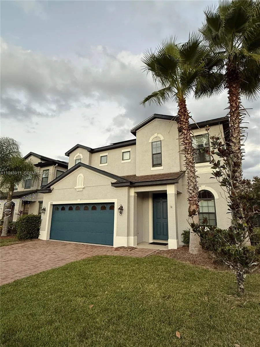 11016 tahiti isle, Tampa FL 33647
