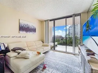 1 bedroom 1 bath for sale at 540 Brickell Key Dr # 603, Miami FL 33131