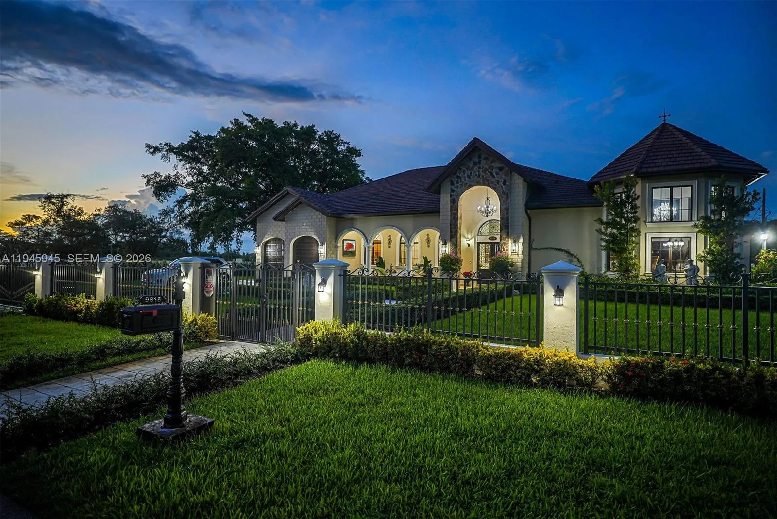 9815 SW 114th St, Miami FL 33176