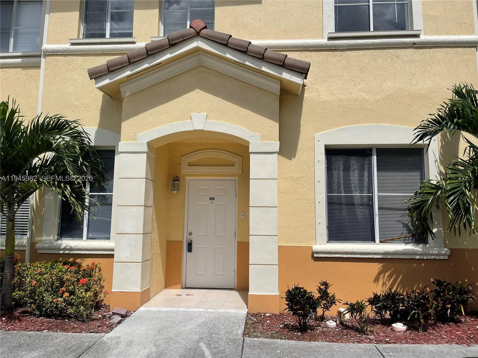 4 bedroom 3 bath for sale at 7020 NW 177th St # B103, Hialeah FL 33015