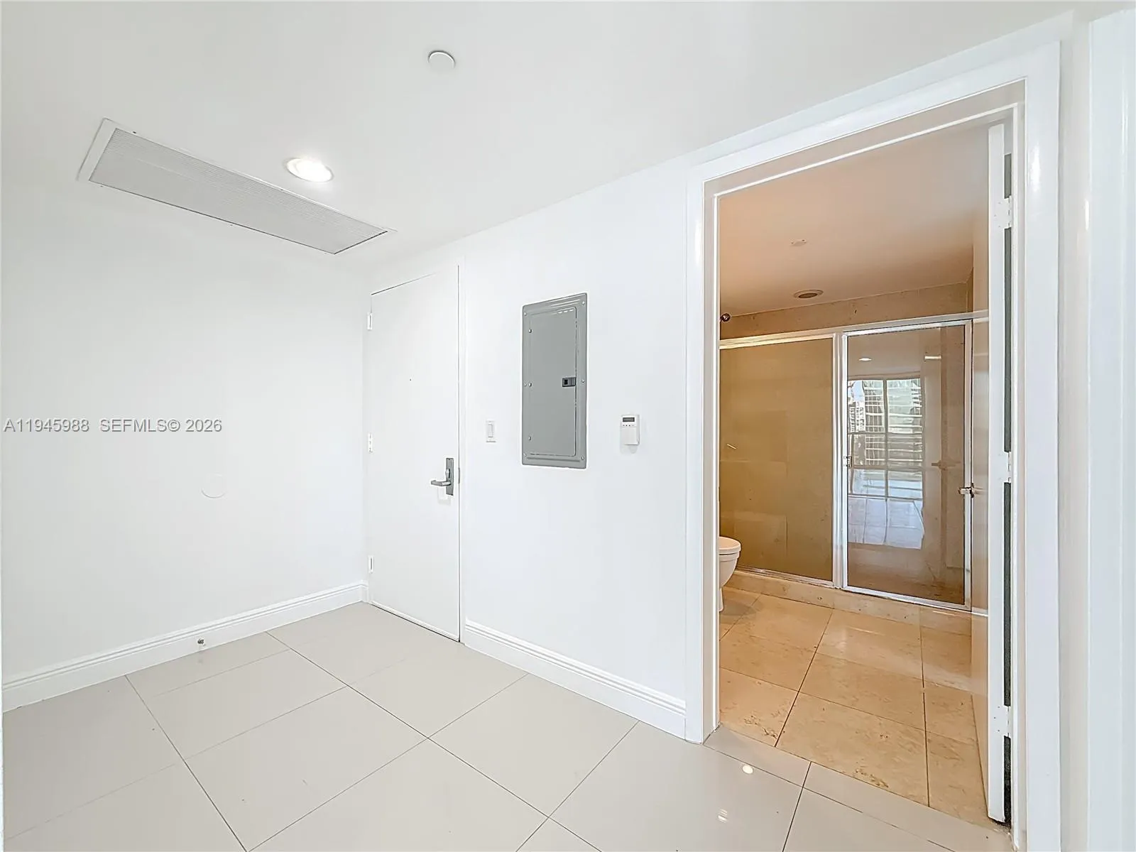 475 Brickell Ave # 4215, Miami FL 33131