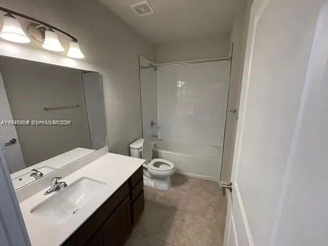 1025 NW 5th St, Florida City FL 33034