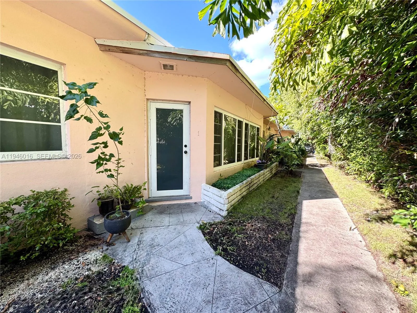 1785 Calais Dr # 5, Miami Beach FL 33141