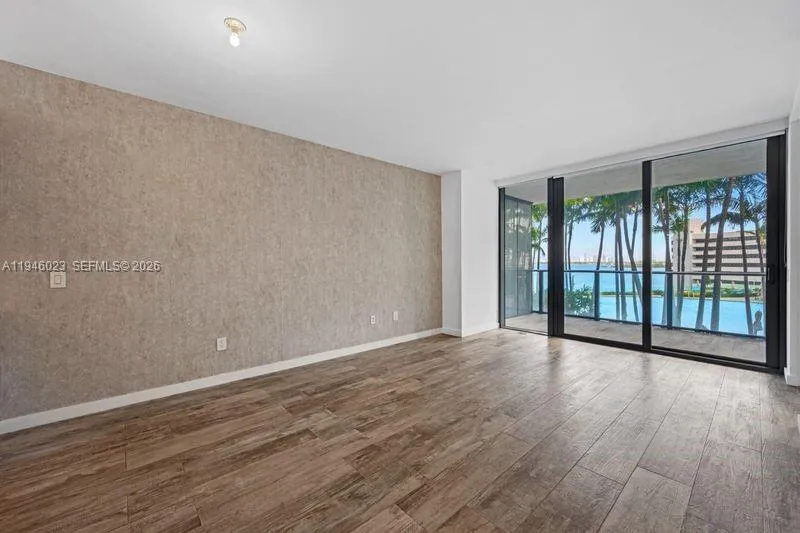 650 NE 32nd St # 602, Miami FL 33137