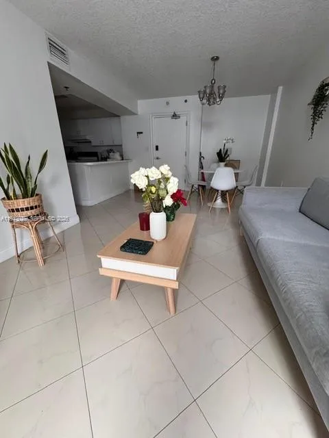 104 SW 9th St # 1403, Miami FL 33130