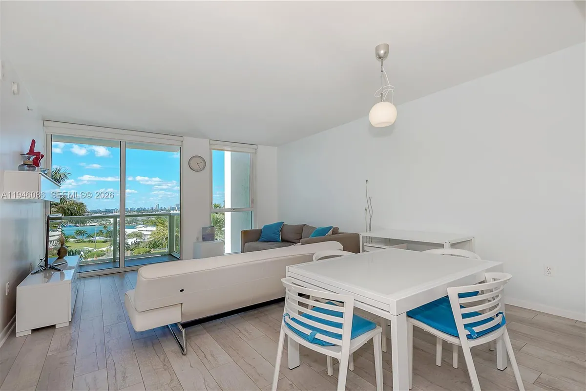 253 NE 2nd St # 907, Miami FL 33132