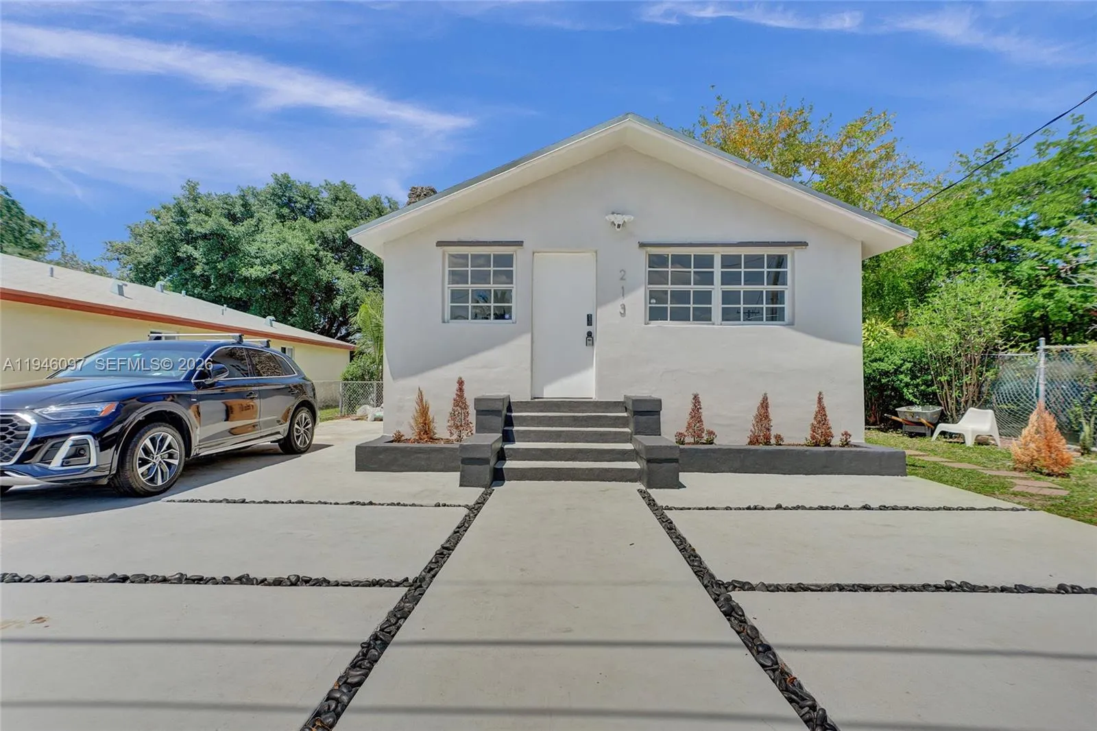 213 NW 34th Ter, Miami FL 33127