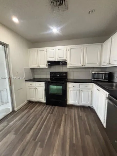 817 NE 214th Ln # 4, Miami FL 33179