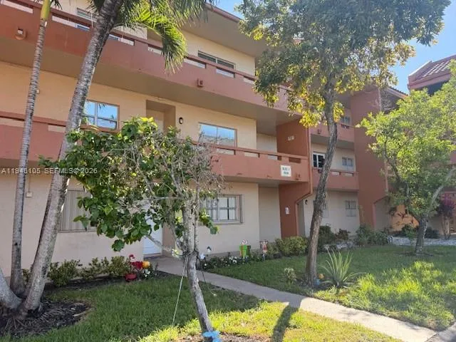 2 bedroom 2 bath for sale at 8818 W Mcnab Rd # 206, Tamarac FL 33321