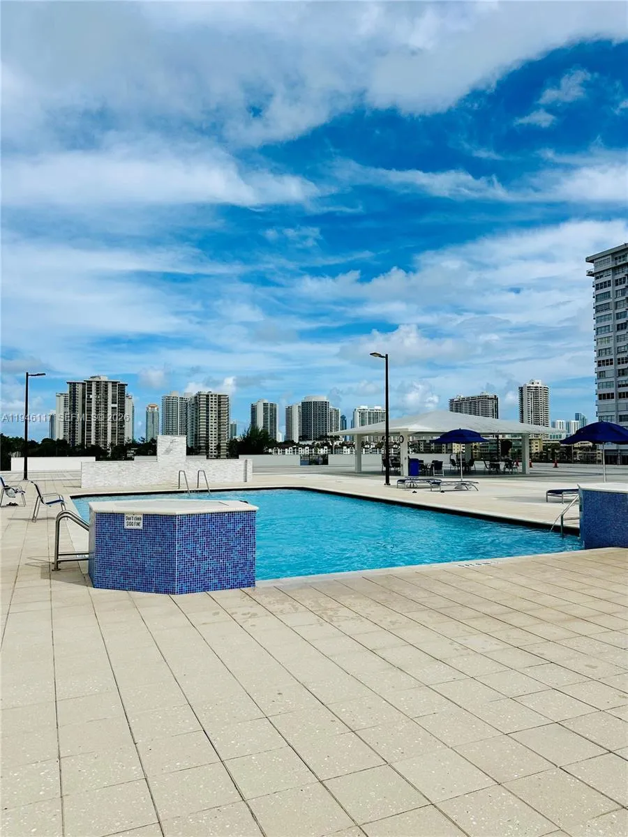 2750 NE 183rd St # 1607, Aventura FL 33160
