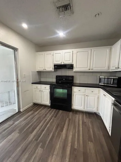 817 NE 214th Ln # 4, Miami FL 33179
