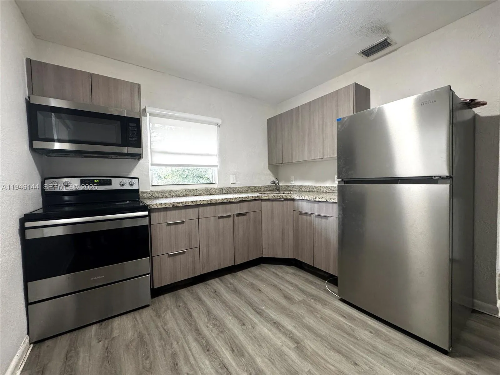 529 SW 3rd St # 2, Miami FL 33130