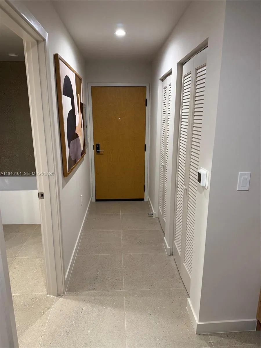 11 NE 6th # 706, Miami FL 33132