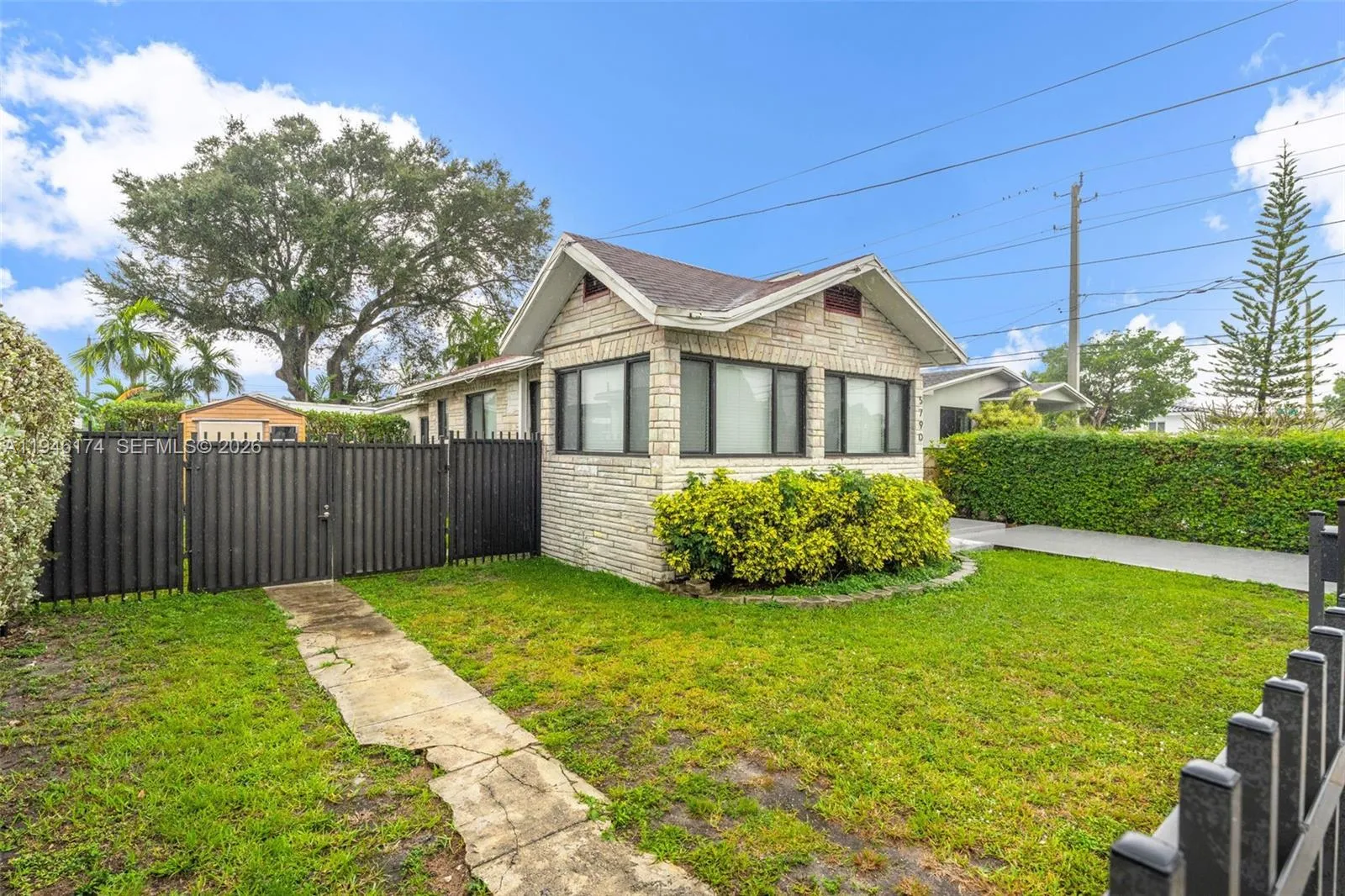 5790 SW 5th St, Miami FL 33144
