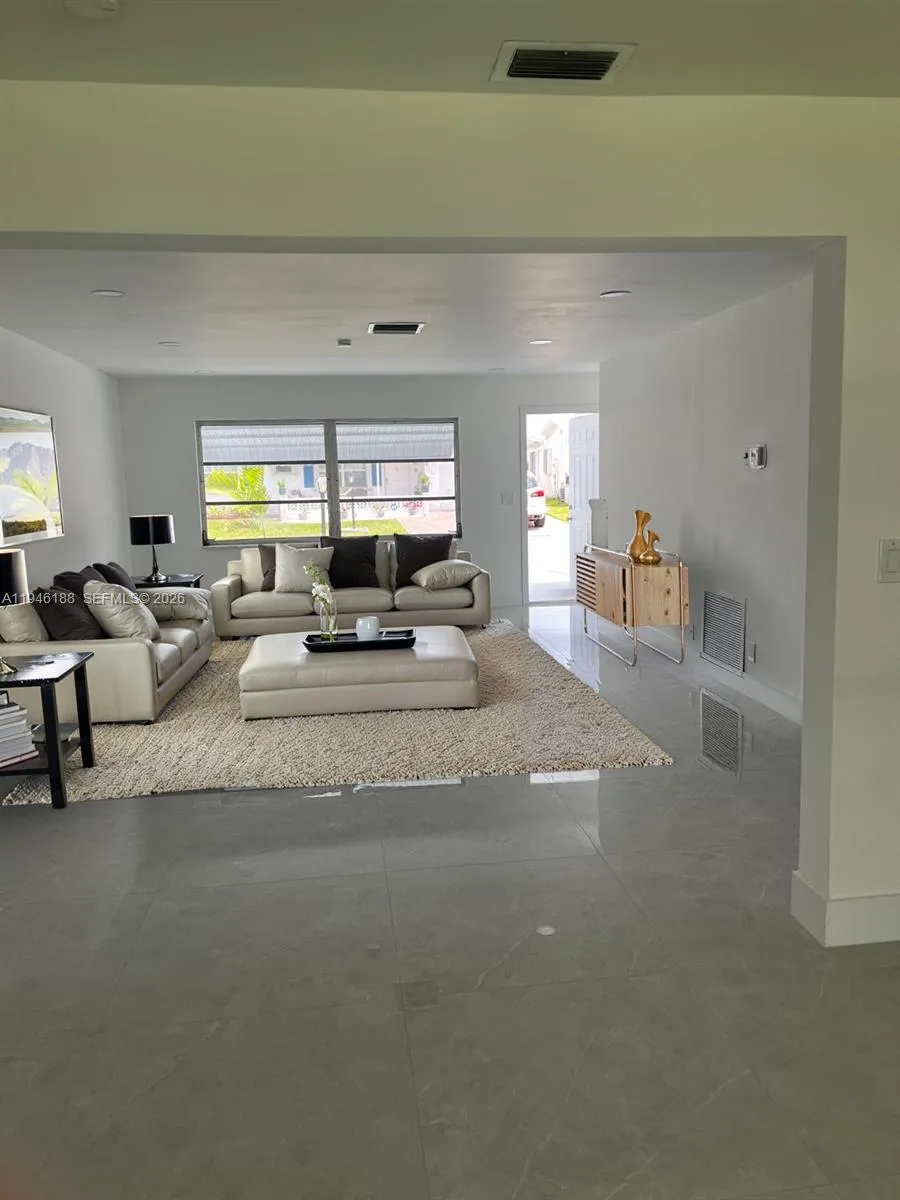 1832 SW 17th St, Boynton Beach FL 33426