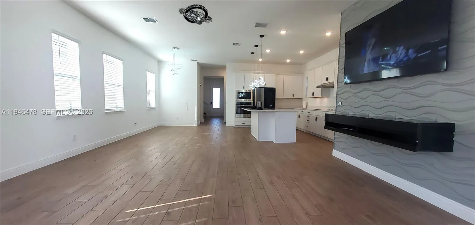 736 YUKON LN   Debary, Other City - In The State Of Florida FL 32713