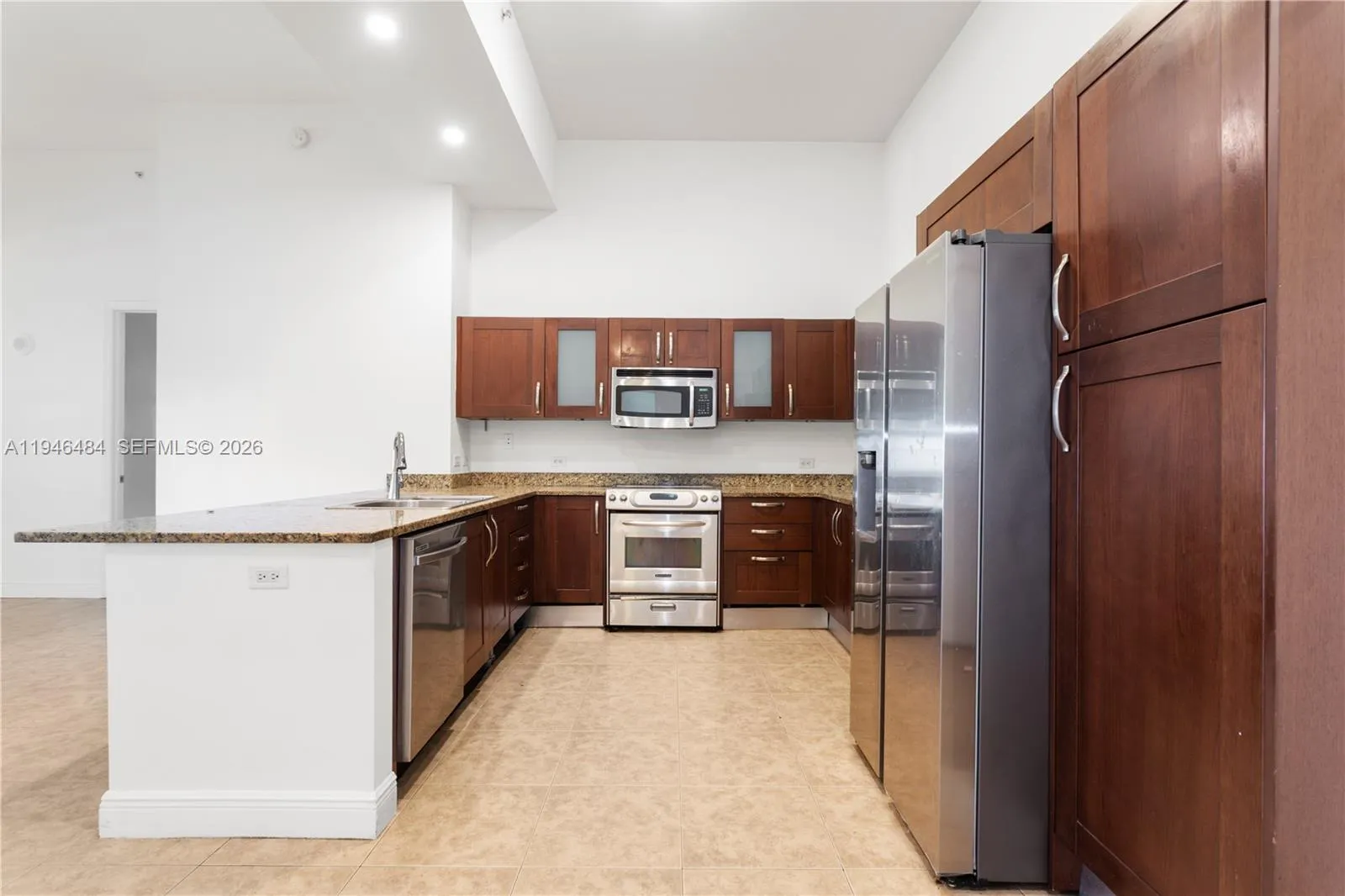 19900 E Country Club Dr # 104, Aventura FL 33180
