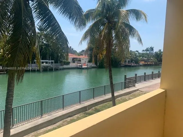 1 bedroom 1 bath for sale at 4011 N Meridian Ave # 29, Miami Beach FL 33140