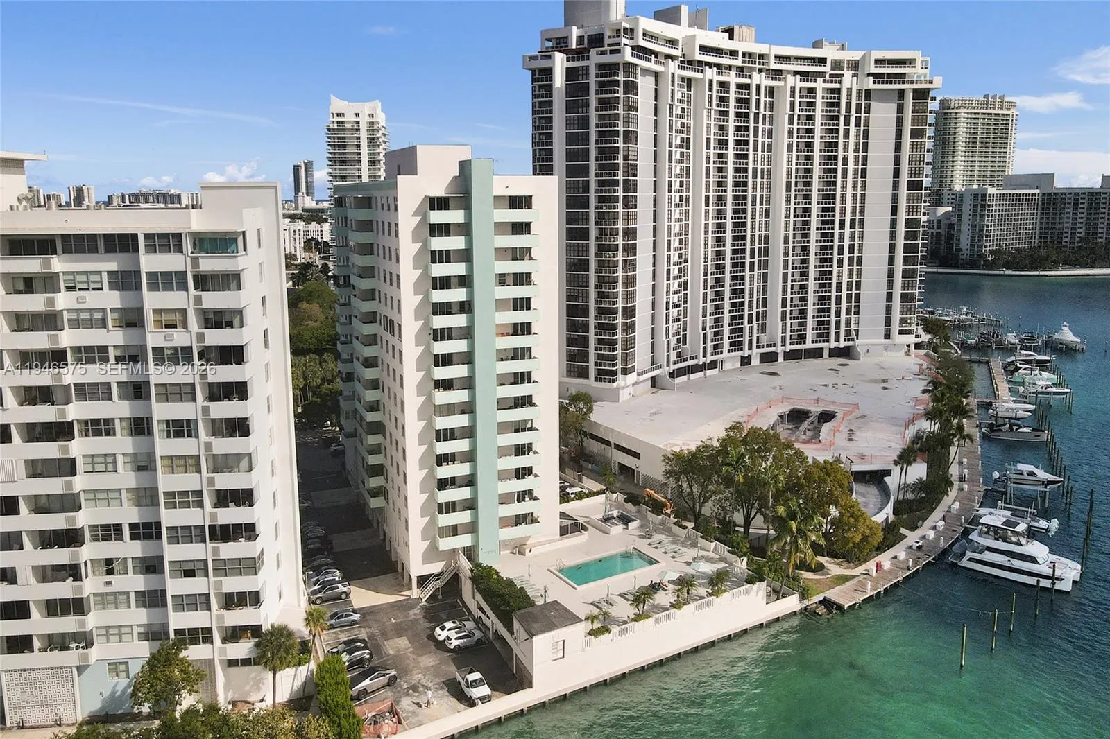 1 bedroom 1 bath for sale at 5 Island Ave # 6A, Miami Beach FL 33139