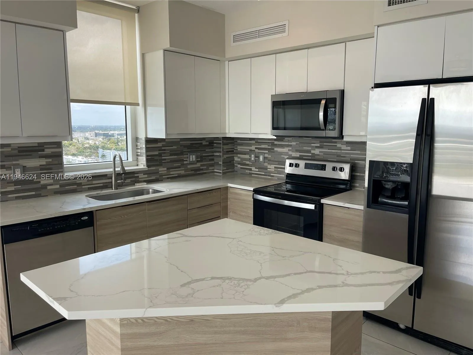 1745 E Hallandale Beach Blvd # 1907W, Hallandale Beach FL 33009