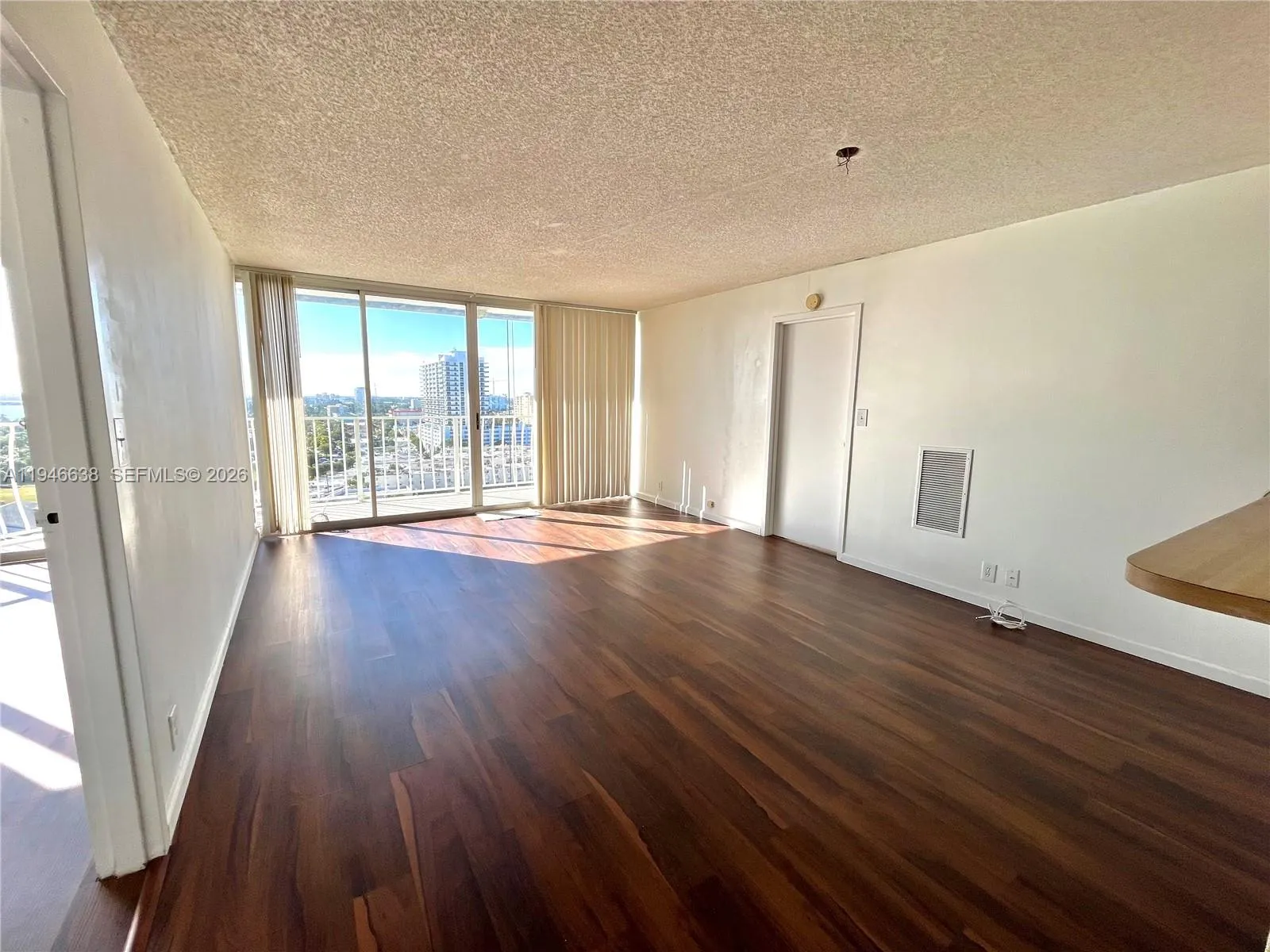 7601 E Treasure Dr # 1604, North Bay Village FL 33141