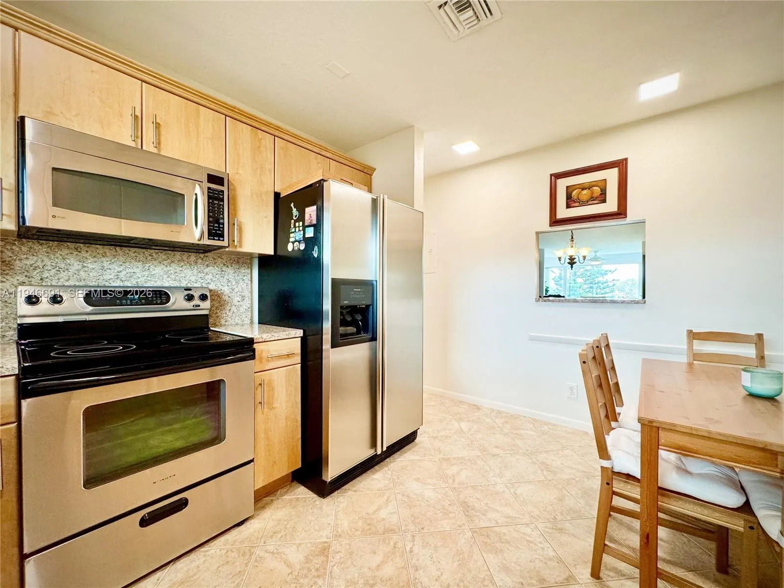 2 bedroom 2 bath for sale at 9501 Sunrise Lakes Blvd # 306, Sunrise FL 33322