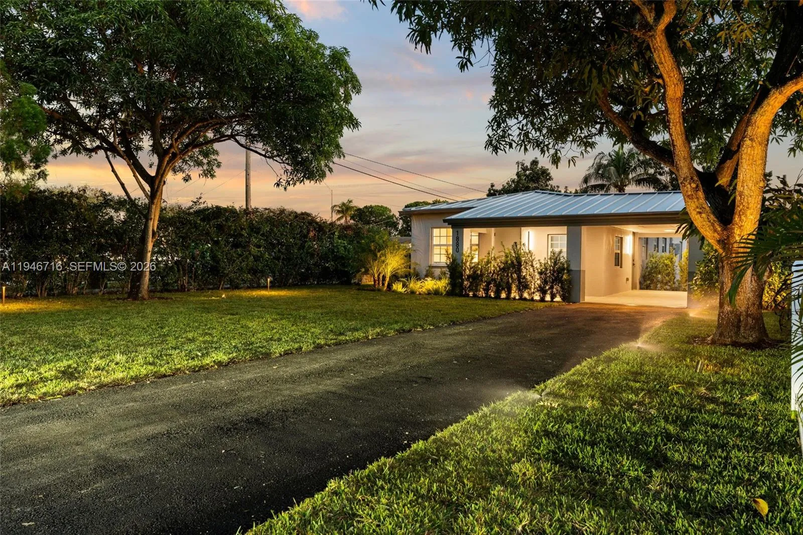 3 bedroom 2 bath for sale at 1880 NE 180th St, North Miami Beach FL 33162