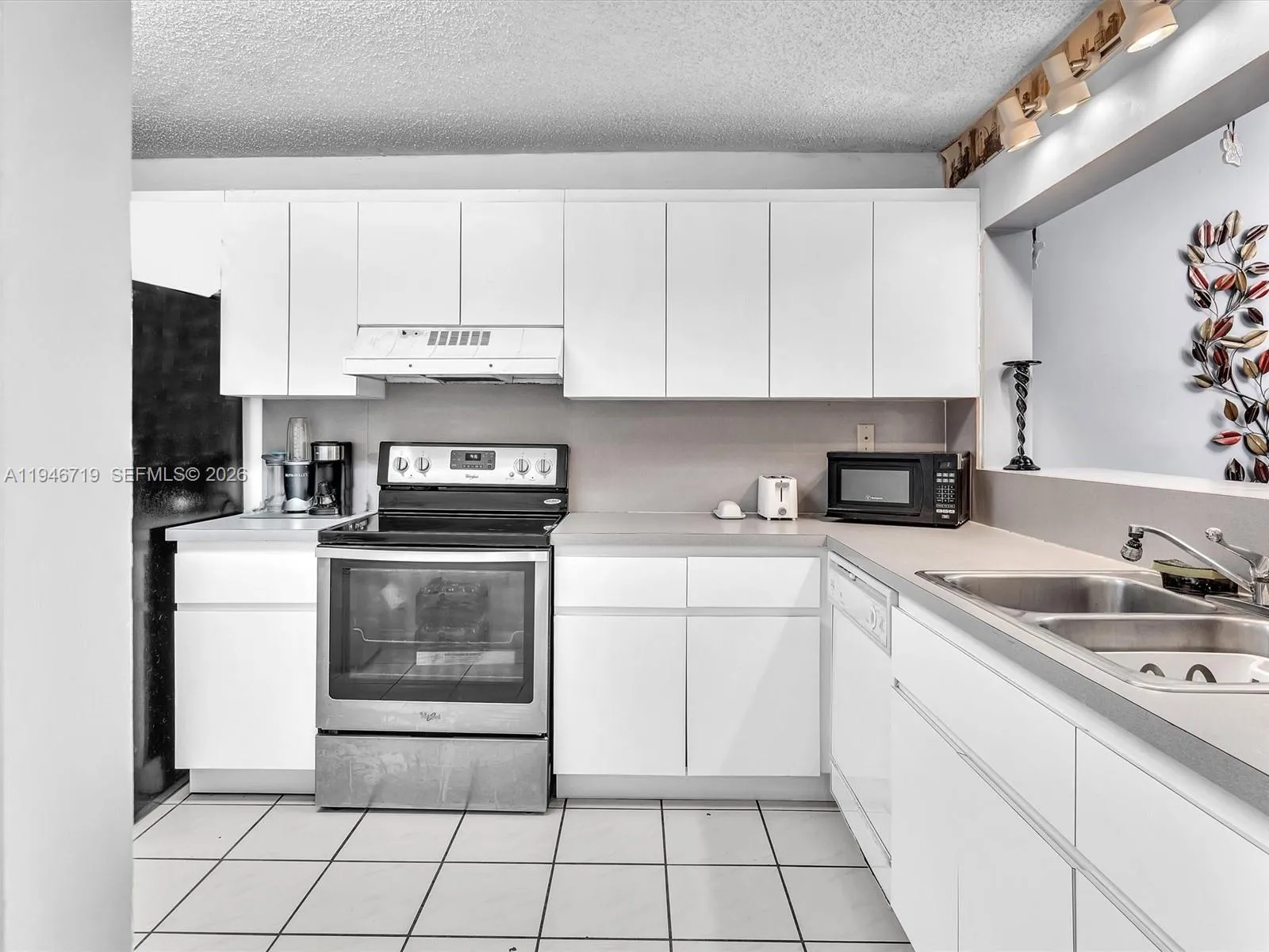 9401 NW 14th Ct # 224, Pembroke Pines FL 33024