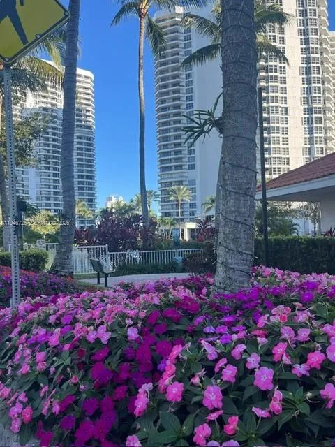 3530 Mystic Pointe Dr # 1412, Aventura FL 33180