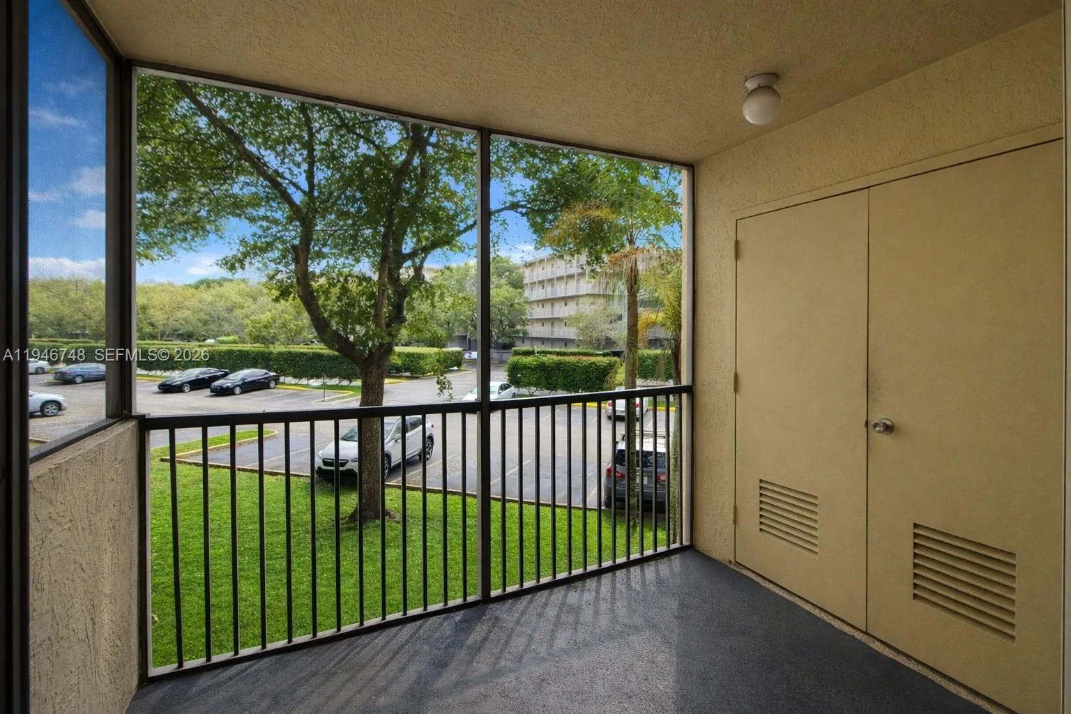 8343 Lake Dr # 207, Doral FL 33166
